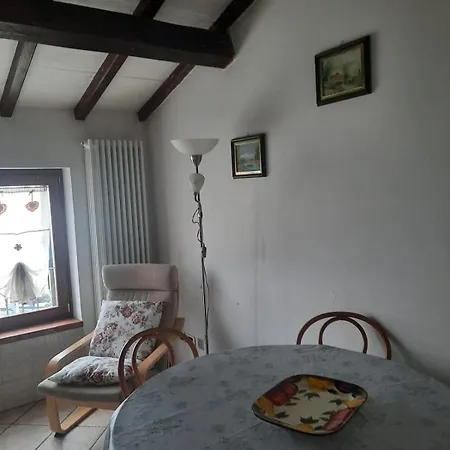 Apartment Flat In Chiesina Uzzanese